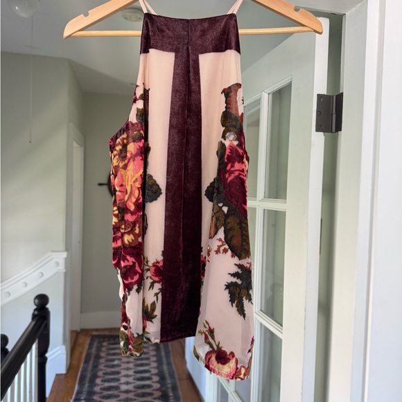 Velvet Floral Tank Top - Picture 10 of 13